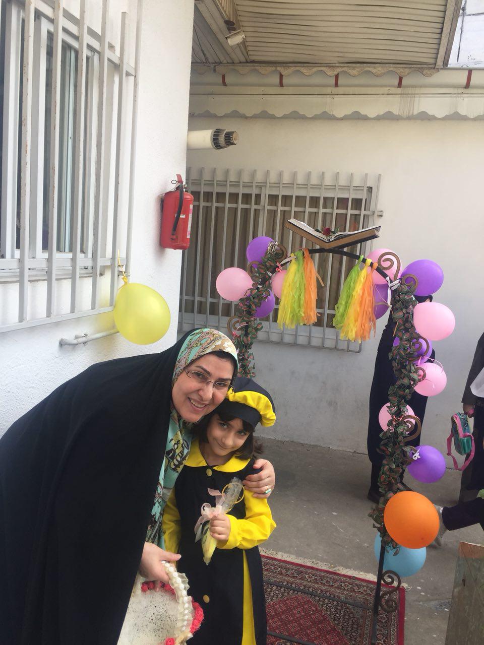 جشن شکوفه ها برای پیش دبستانی های گل دبستان باران اندیشه
